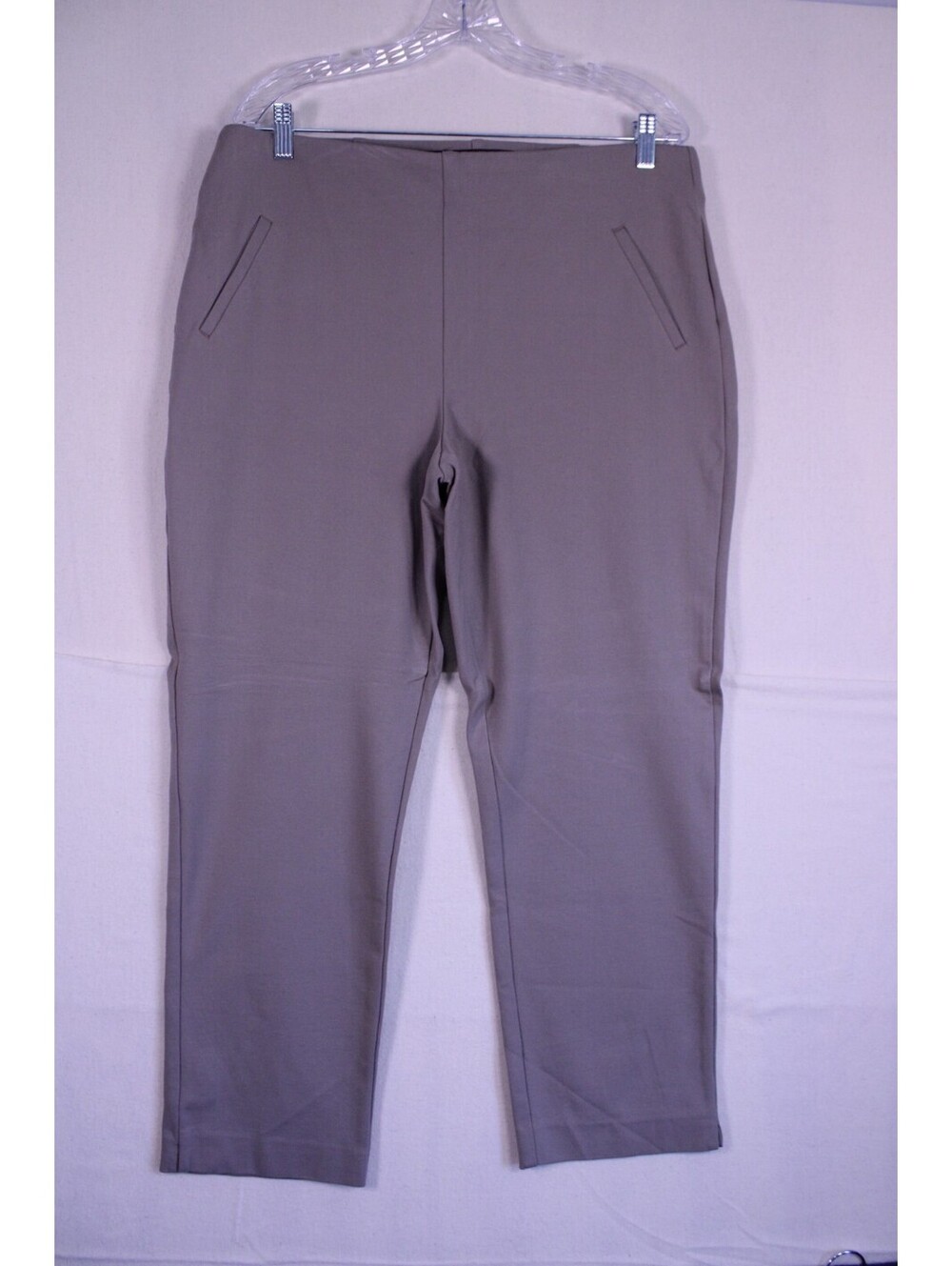Chico's Fabulously Slimming Pull On Ankle Pants Taupe Size 2.5 Regular (US 14)